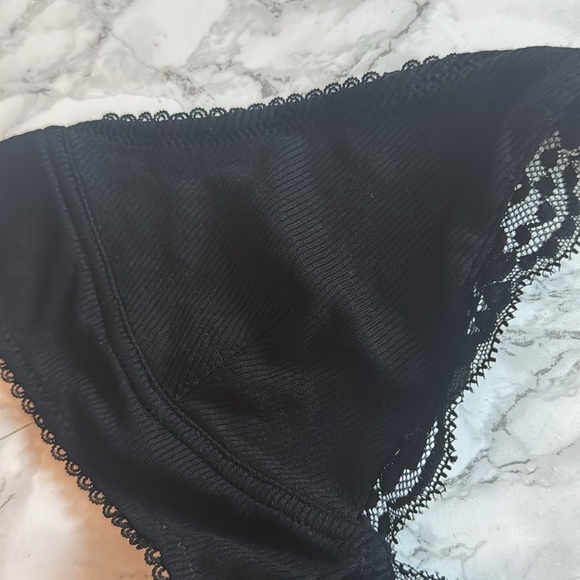 Out From Under Lace Trim Halter Bra Ribbed Medium Urban Outfitters - Picture 8 of 8